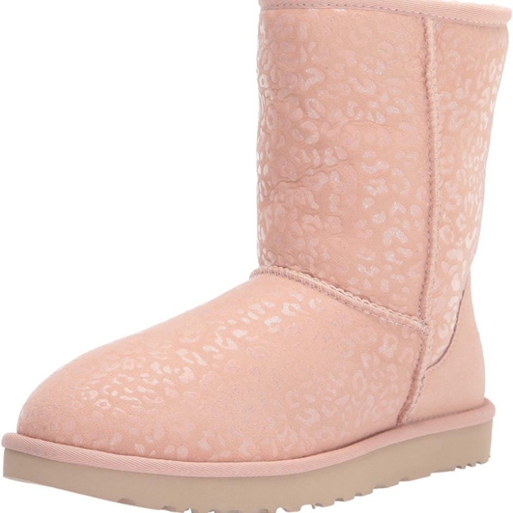 Classic short UGG snow leopard Brand New In Box Color: Quartz size 8 and or 9